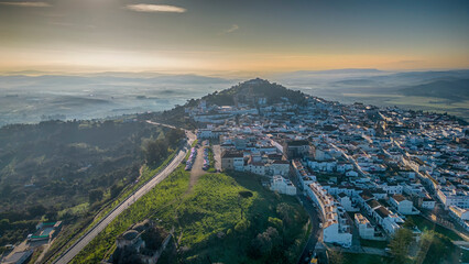 Vista aérea del municipio de Medina Sidonia, en la provincia de Cádiz, España	