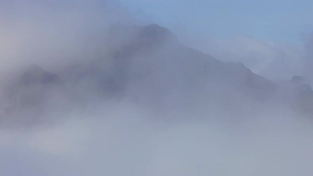 Time-lapse video of cloud movement in the mountains of Madeira Island