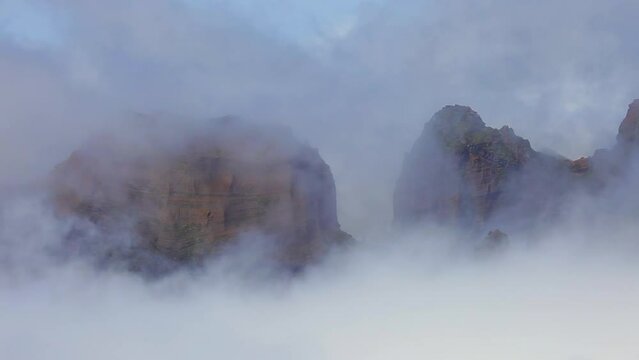 Time-lapse video of cloud movement in the mountains of Madeira Island