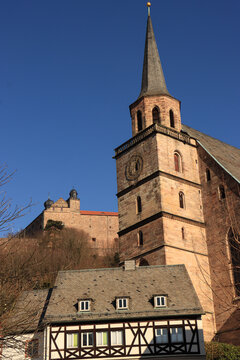 Kulmbacher Altstadtblick; Petrikirche und Plassenburg