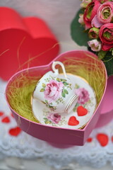 beautiful bone china cup in a heart-shaped packing box.
