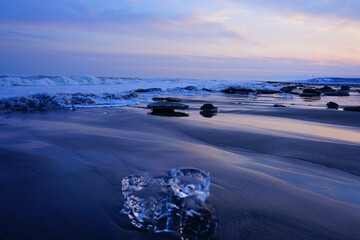 Jewelry Ice, Glittering Frozen Ice Gemstone on Otsu Beach in Hokkaido, Japan - 日本 北海道 豊頃町 ジュエリーアイス