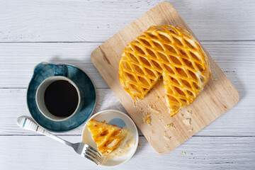 coffee with apple pie