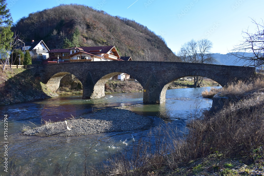 Poster überlebende ahrbrücke in dernau