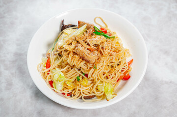 米粉麺の焼きそば麺で塩焼きそば