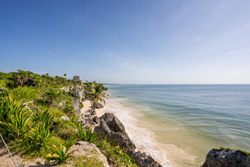 Beautiful beaches of Tulum In the archaeological zone of the Mayan pyramids. - obrazy, fototapety, plakaty