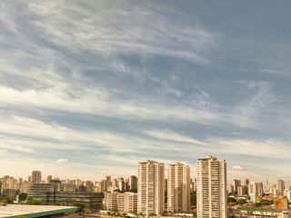 Fototapeta na wymiar Foto aérea da região da Barra funda em São Paulo