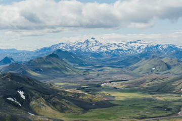 Fototapeta na wymiar View of landscape in Iceland on a nice sunny day during famous Laugavegur trail