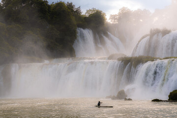 Detian Waterfalls in China, aka Ban Gioc in Vietnam is the fourth largest transnational waterfalls in the world. Located in Karst hills of Daxin County, Guangxi Province, China