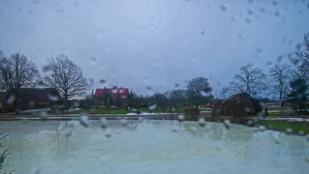 Timelaps video of rain the outside