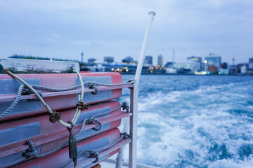 Naklejka premium 救命胴衣