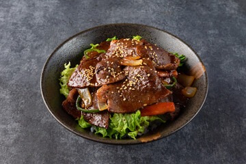 牛焼肉丼　Beef yakiniku bowl