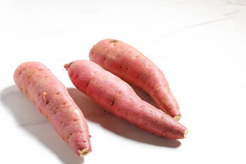 糖度が高く焼き芋に最適なさつまいもの紅はるか