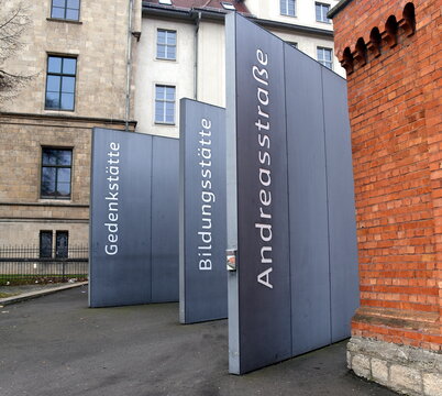 Eingang zur Gedenk- und Bildungsst&auml;tte Andreasstra&szlig;e