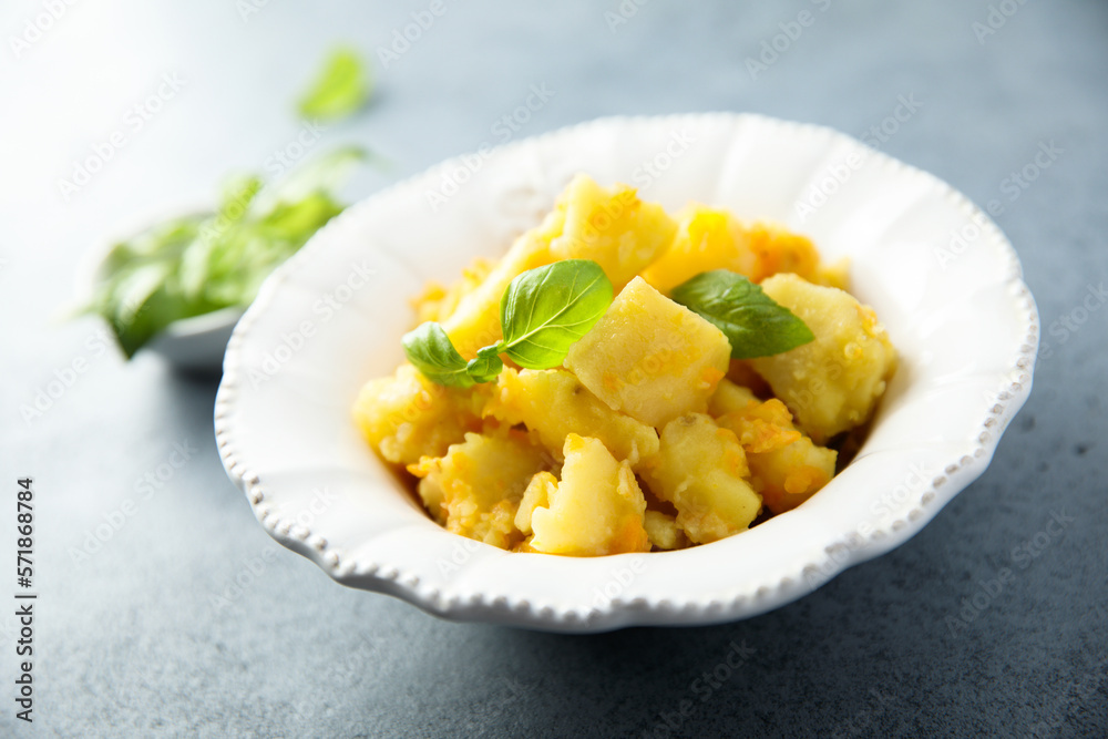 Poster Braised potato with carrot and onion