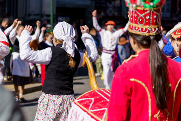 Zalmazain dans une danse basque &agrave; Bayonne
