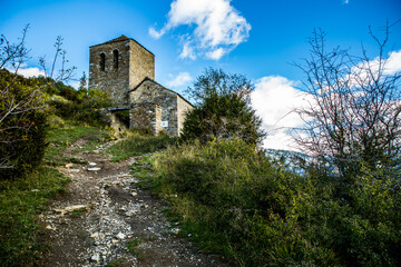 Fototapeta na wymiar church in the mountains, Tella, 