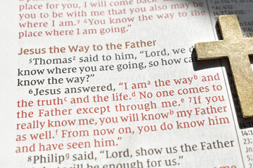 Religious Christian Bible with Cross I Am the Way 