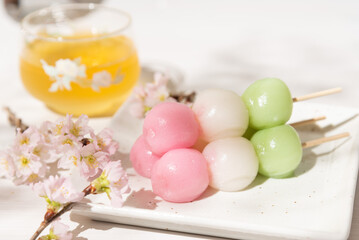 三色団子　花見