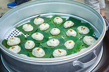 Production, Ching Ming Festival, worshiping ancestors, offerings, Caozi Kueh, steamer