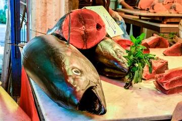 Gordijnen tuna fish in palermo's market © Andrea