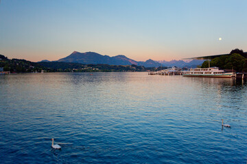 Luzern am Abend, Vierwaldstättersee, Schweiz