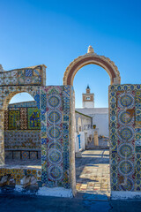 Terrasse décorée de mosaïques dans la médina de Tunis