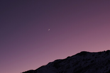 Coucher de soleil sur les montagnes