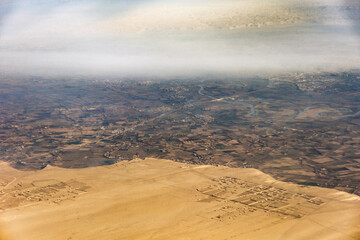 Luftbilder von Khulm und Kunduz sowie dem Marmal Gebrige im norden Afghanistans.