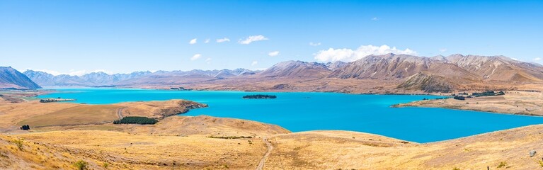 Fototapeta premium views of lake tekapo and surroundings, new zealand