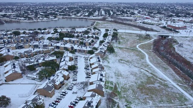 Snowfall in the city