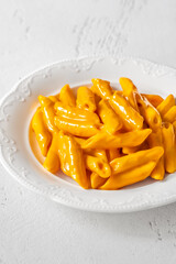 Pasta with cheese sauce