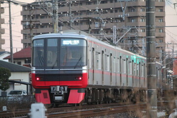 青空と名鉄電車