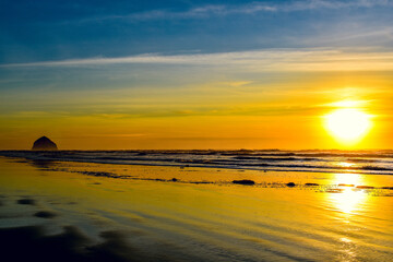 Fototapeta na wymiar Sunset on the Oregon Coast