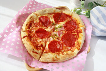 焼きたてのピザ　アップ