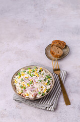 Vegetable salad with bacon