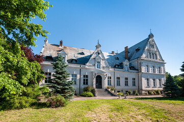 Fototapeta na wymiar Palace in Ojerzyce, Lubusz Voivodeship, Poland 