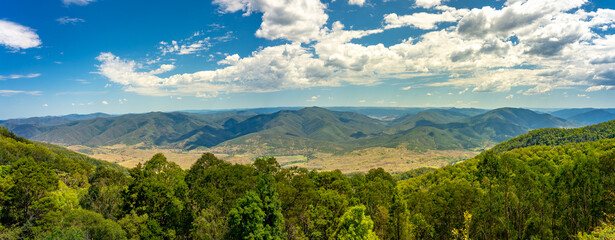 Picturesque views of rural NSW as seen from Pioneer Lookout, New South Wales, Australia - obrazy, fototapety, plakaty
