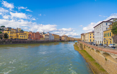 Fototapeta premium Firenze (Italy) - A view of artistic historical center of Florence, the capital of Renaissance culture and Tuscany region, with Ponte Vecchio and landscape from Piazzale Michelangelo square