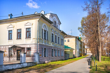 Fototapeta na wymiar Office Building, Volzhsky Boulevard, Kineshma, Ivanovo Region