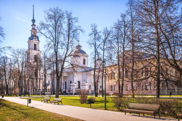 Obraz premium Trinity Cathedral and Bell Tower and Offices, Volzhsky Boulevard 2, Kineshma, Ivanovo Region