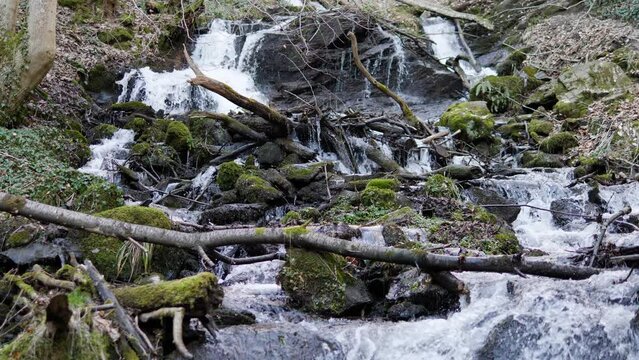 Wasserfall in der H&ouml;lzbachklamm