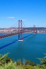 lisbonne pont du 25 avril portugal