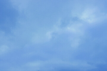 Cloudy sky with occasional clouds with the threat of rain.
