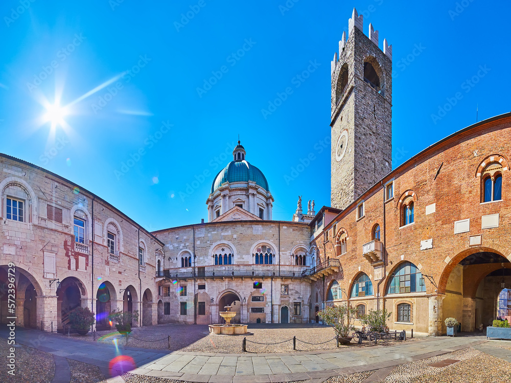 Sticker Panorama of the courtyard of Palazzo Broletto, Brescia, Italy