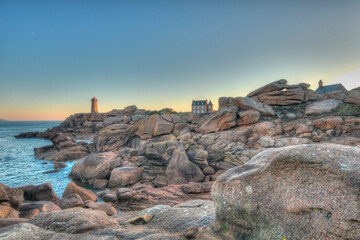 Lever du jour sur la c&ocirc;te de granit rose en Bretagne - France