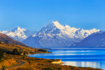 Fototapeta na wymiar NZ Cook tele hwy lake