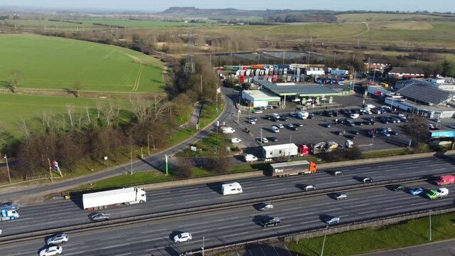 High Angle View of British Motorways and Highways Services Station on M1 Junction 12 of Toddington, Dunstable LU5 6HP England UK. Image Was Captured on 15-Feb-2023