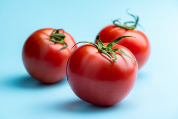 真っ赤に熟したトマトのクローズアップ