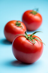 真っ赤に熟したトマトのクローズアップ